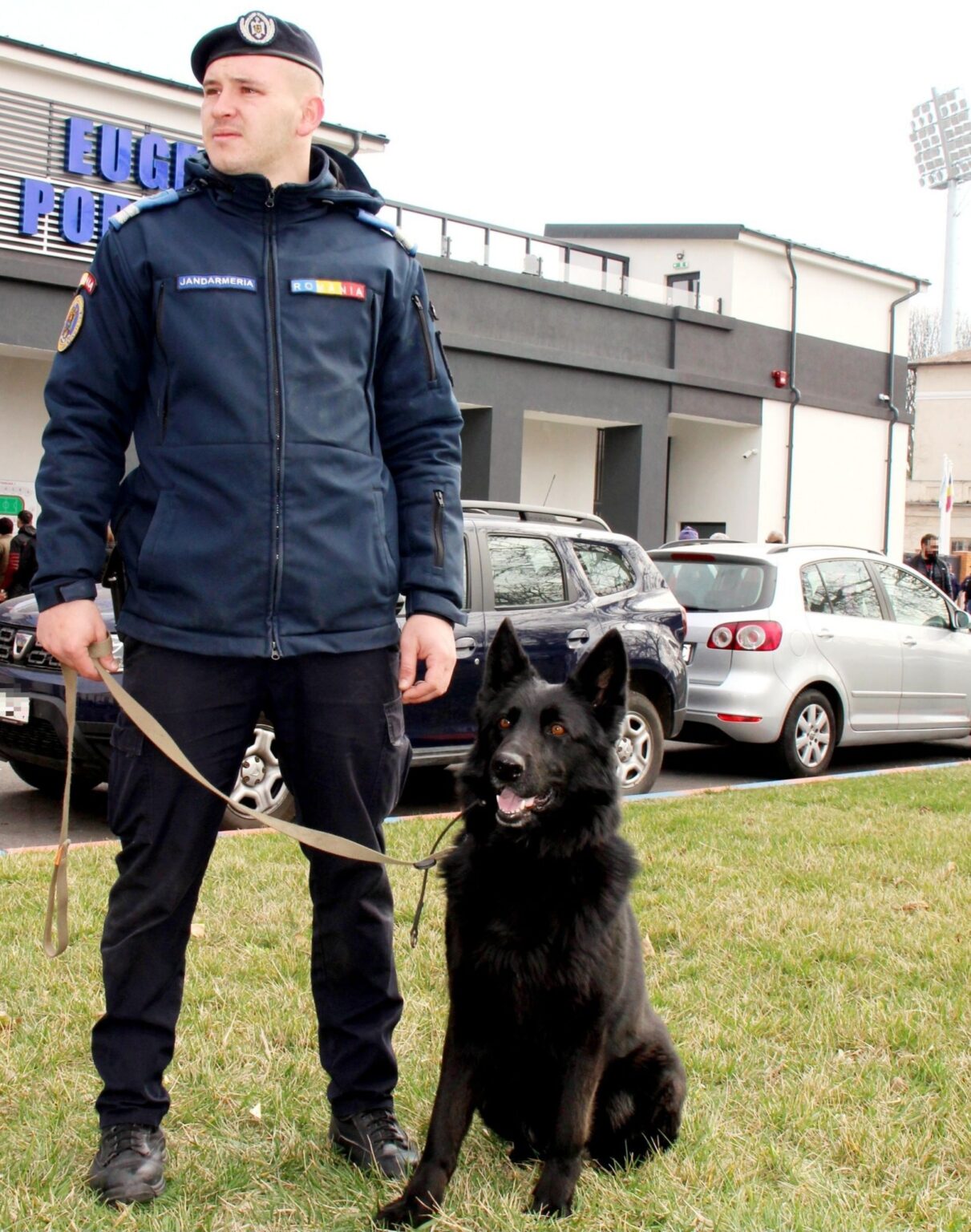 Jandarmii dâmbovițeni vor fi la datorie în perioada 19– 22 septembrie a.c., astfel încât cetățenii, care vor participa la evenimentele publice, să petreacă în condiții de siguranță. 