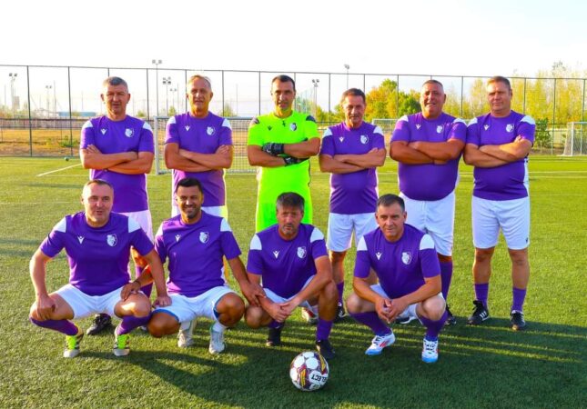 În cadrul evenimentului tradițional Zilele Cetății, a avut loc Meciul Vedetelor, un spectacol fotbalistic de excepție care a adunat o mulțime de fani entuziasmați.