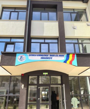 Școala Gimnazială „Radu cel Mare” din Târgoviște, o unitate școlară ultramodernă după  finalizarea proiectului de reabilitare, dotare și eficientizare energetică.