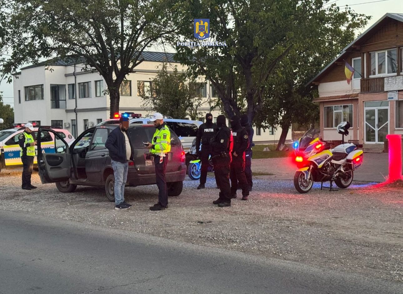 Efective ale poliției rutiere din cadrul Inspectoratului de Poliție Județean Dâmbovița și de la Direcția Rutieră au organizat