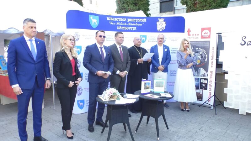 Salonul Editorial „Ion Heliade Rădulescu”, o reușită În perioada 6-8 septembrie 2024, în cadrul Zilelor Municipiului Târgovişte, Biblioteca Judeţeană „Ion Heliade Rădulescu” Dâmboviţa