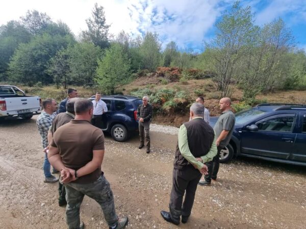 Ocolul Silvic Sturzeni din cadrul Direcției Silvice Dâmbovița a finalizat lucrările de reabilitare a drumului forestier Valea Glodului, în lungime de 8,33 km. 