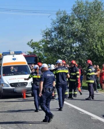 La un pas de tragedie: Un copil de 5 ani a fost acroșat de un autoturism în localitatea Bâldana Un accident rutier grav a avut loc în localitatea Bâldana, iar autoritățile au fost alertate cu privire la producerea acestuia.