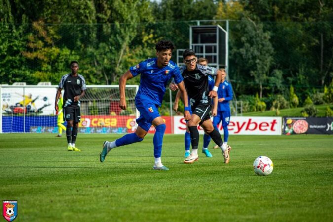 Chindia Târgoviște a pierdut meciul cu Ceahlăul Piatra Neamț Într-un meci tensionat desfășurat pe terenul propriu,Chindia Târgoviște a suferit o înfrângere cu scorul de 0-1 în fața echipei Ceahlăul Piatra Neamț, în etapa a 7-a din Liga a 2-a.