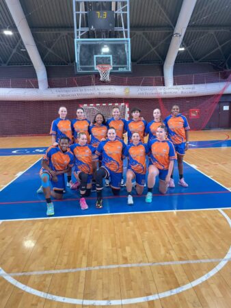 Echipa de baschet CSM Târgoviște a obținut o nouă victorie spectaculoasă în cadrul Cupei României Echipa de baschet CSM Târgoviște a obținut o nouă victorie spectaculoasă în cadrul Cupei României, consolidându-și parcursul victorios în competiție.