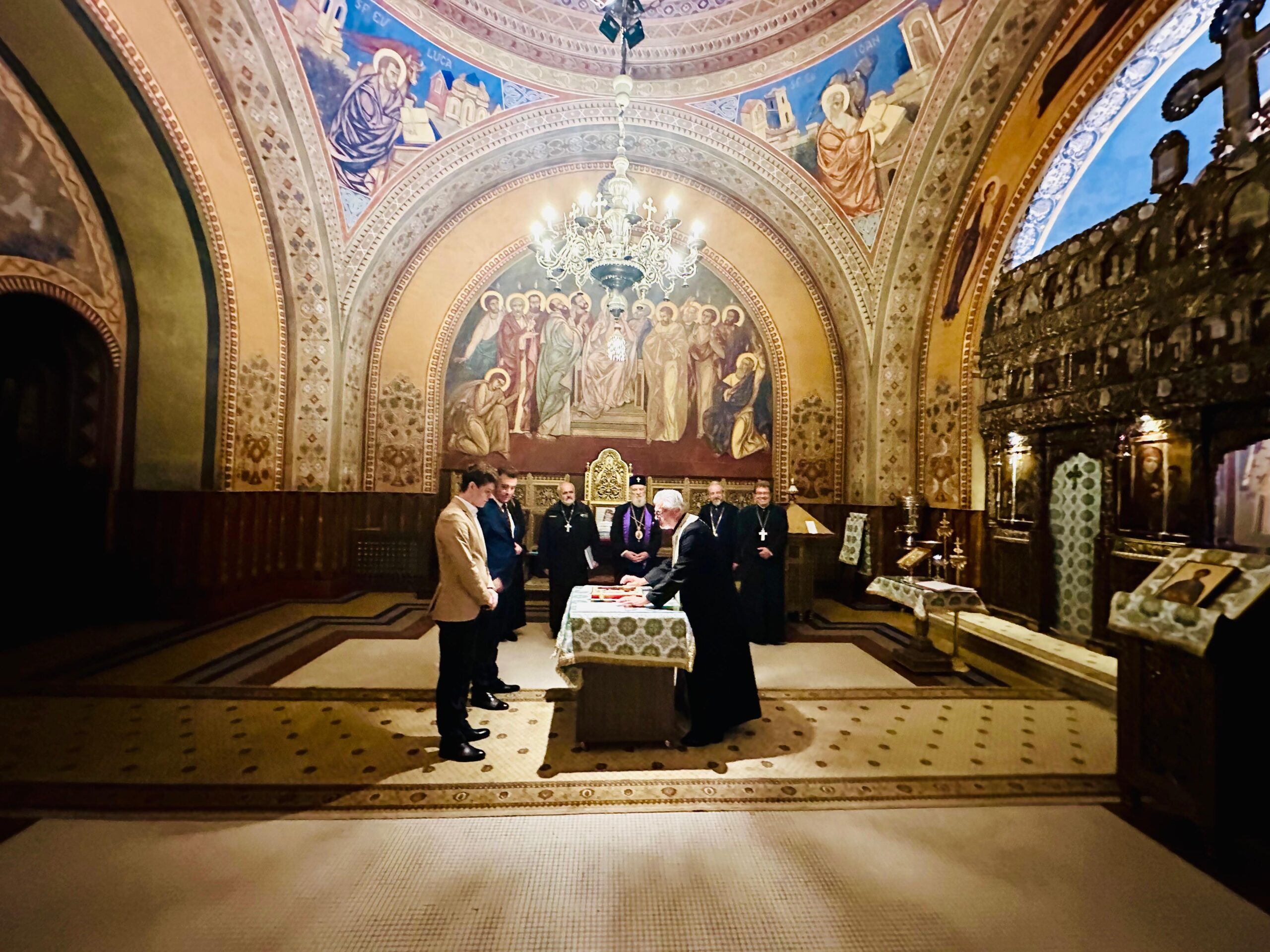 Înaltpreasfințitul Părinte Arhiepiscop și Mitropolit Nifon a participat, luni, 23 septembrie 2024, în amfiteatrul ”Mircea Păcurariu” al Facultății de Teologie Ortodoxă