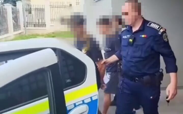 Au furat 9.500 de lei dintr-o locuință din comuna I. L. Caragiale și s-au dus la păcănele Polițiștii dâmbovițeni au fost sesizați de către un bărbat în vârstă de 58 de ani, care a reclamat că persoane necunoscute