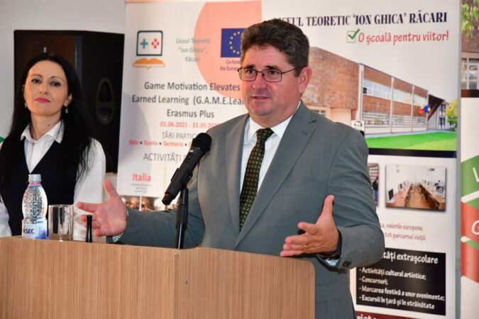 Ieri, într-o atmosferă plină de entuziasm și optimism, Liceul Teoretic "Ion Ghica" din Răcari a dat startul noului an școlar. 