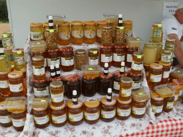 Ieri, plenul Camerei Deputaților a adoptat un proiect de lege care vizează modificarea articolului 291 alineatul (2) litera e) punctul 3 din Legea nr. 227/2015