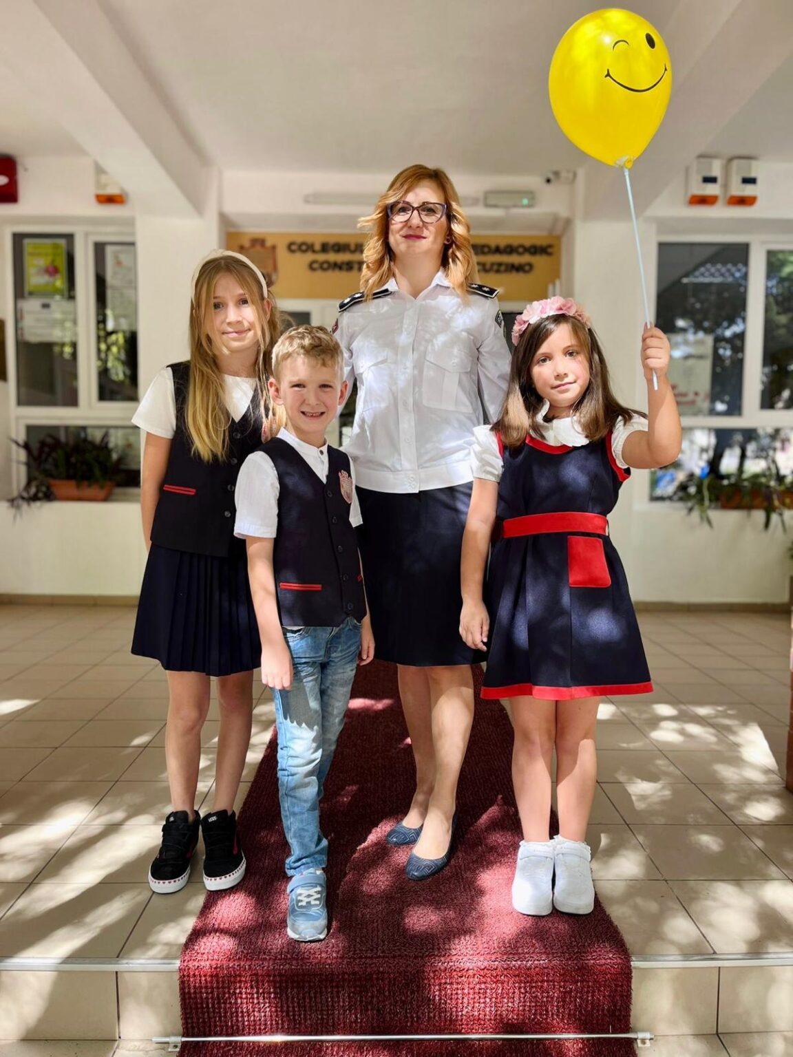 Inspectoratul de Poliție Județean Dâmbovița a marcat începutul anului școlar 2024-2025 printr-o prezență activă și implicată în comunitatea școlară.