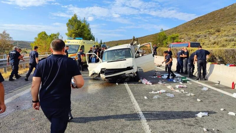 Ieri, în drumul lor spre casă, după misiunea din Republica Elenă, pompierii salvatori români au fost din nou puși la încercare.