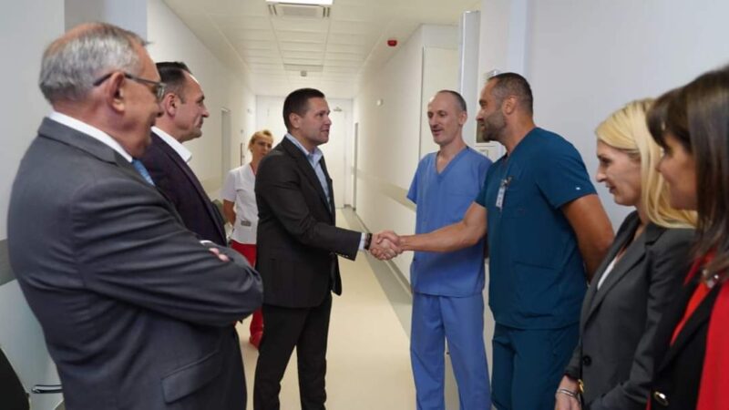 La Spitalul Județean de Urgență Târgoviște s-a marcat un moment istoric prin realizarea cu succes a primei proceduri de coronarografie din județ.