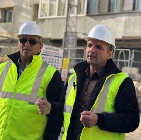 Primăria Târgoviște continuă cea mai importantă etapă de reabilitare termică a blocurilor de locuințe Într-o primă etapă, aproximativ 120 de scări de bloc avute în vedere și peste 125.000.000 lei, bani atrași de către administrația locală târgovișteană