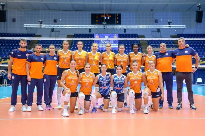  Sâmbătă, 5 octombrie, la ora 18:00, iubitorii de volei sunt așteptați în sala "Ioan Valerian" din Târgoviște pentru a urmări debutul noului