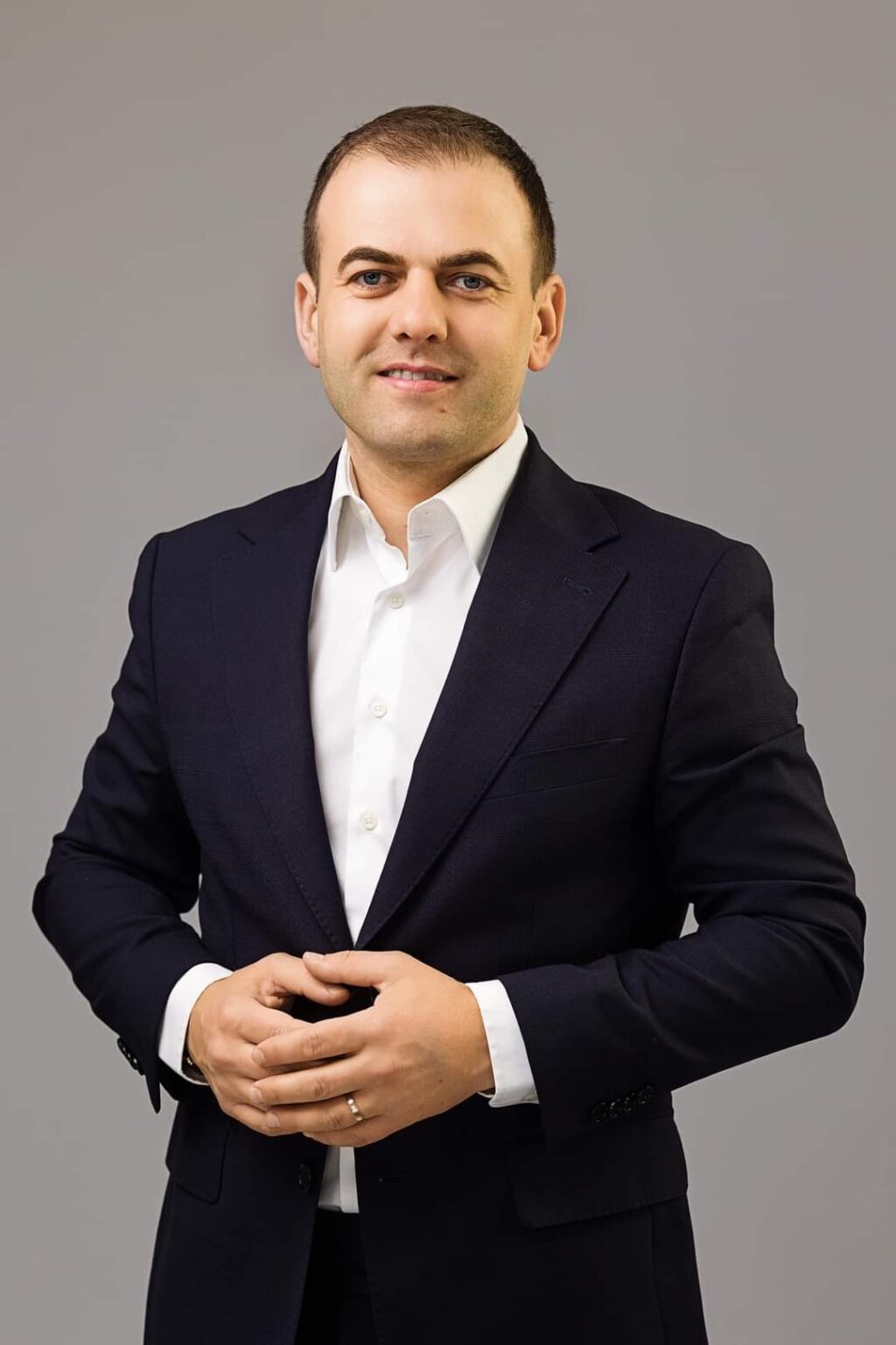 Primăria Răzvad anunță deschiderea perioadei de depunere a cererilor pentru acordarea ajutoarelor de încălzire a locuințelor