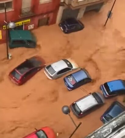 Ministerul Afacerilor Externe din România a anunțat miercuri că printre persoanele dispărute în urma inundațiilor din Spania s-ar putea afla și cinci români.