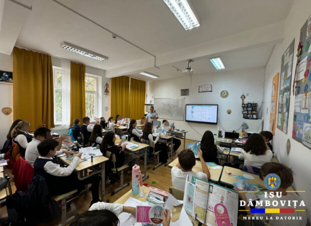 În contextul Zilei Internaționale pentru Reducerea Riscurilor de Dezastre, Inspectoratul pentru Situații de Urgență „Basarab I” Dâmbovița