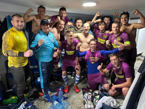  În Liga 4 Seniori a fost o etapă în care oaspeții au fost ușor superiori, prin victoriile obținute de Gura Șuții, Fieni și Aninoasa. Gazdele s-au impus prin Voinești și Cojasca, în timp ce două partide s-au încheiat nedecis. 