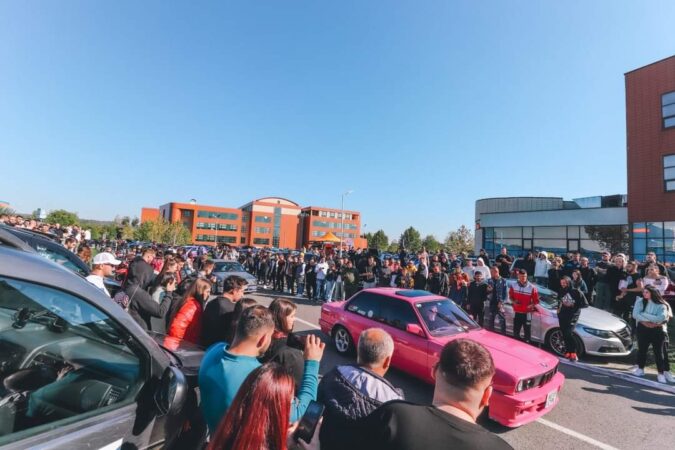 Universitatea "Valahia" a fost gazda celei de-a II-a ediții a CarExpo 2024, un eveniment dedicat pasionaților de automobile