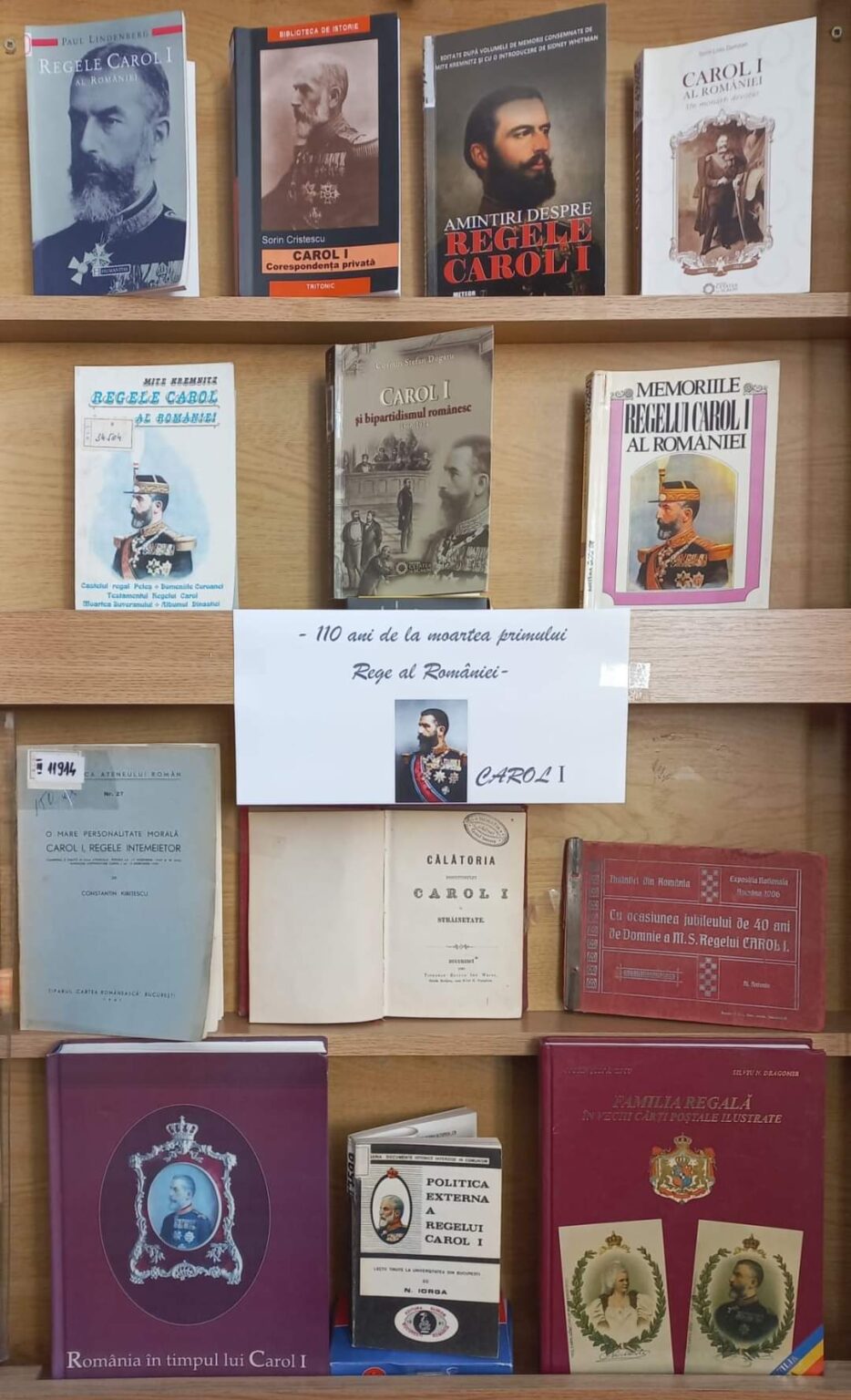 Sala de Lectură „Grigore Alexandrescu” a Bibliotecii Județene Dâmbovița a pregătit o expoziție  de cărți pentru a marca 110 ani de la moartea celui mai longeviv Rege al României, Carol I.
