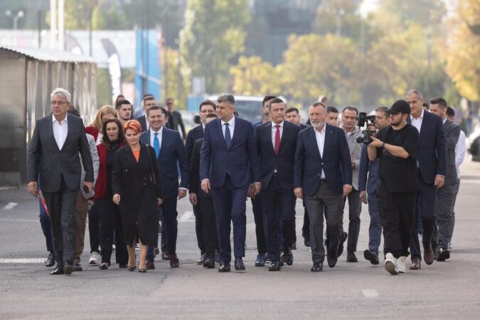 Corneliu Ștefan, președintele PSD Dâmbovița, a fost alături  de Marcel Ciolacu la depunerea candidaturii pentru Președinția României