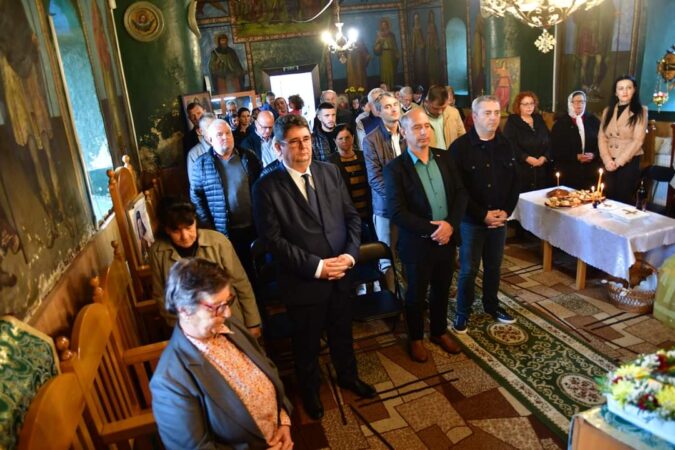 Ieri, 14 octombrie 2024, comunitatea din Răcari s-a adunat pentru a celebra hramul Bisericii Boanga, dedicat Sfintei Cuvioase Parascheva
