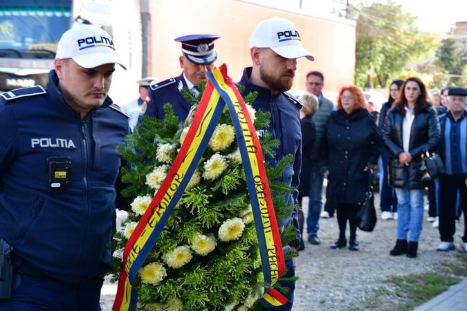 În fiecare an, pe 25 octombrie, România își onorează eroii naționali, și anul acesta, Răcari și Ghimpați au fost gazdele unor ceremonii pline de respect și emoție.