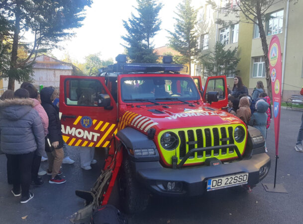 Elevii de la Școala Gimnazială "Tudor Vladimirescu" au avut parte de o experiență captivantă în cadrul inițiativei „Școala Verde”