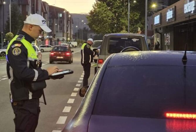 Prevenirea și combaterea violențelor în trafic reprezintă un domeniu prioritar de acțiune pentru Poliția Română, ce presupune