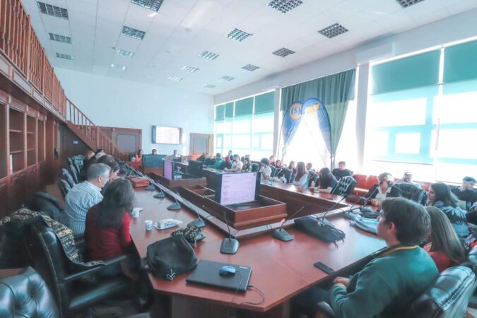 Săptămâna Internațională a Cercetării Științifice la Universitatea „Valahia” din Târgoviște Facultatea de Științe Economice din cadrul Universității "Valahia" din Târgoviște sărbătorește 30 de ani de la prima conferință internațională