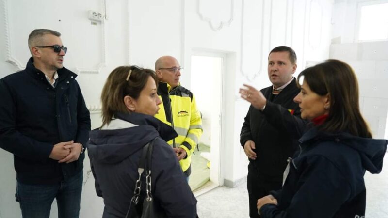 CJ Dâmbovița face investiții majore în infrastructura de Sănătate Într-o vizită de lucru recentă la Spitalul Județean de Urgență Târgoviște, președintele Consiliului Județean Dâmbovița, Corneliu Ștefan