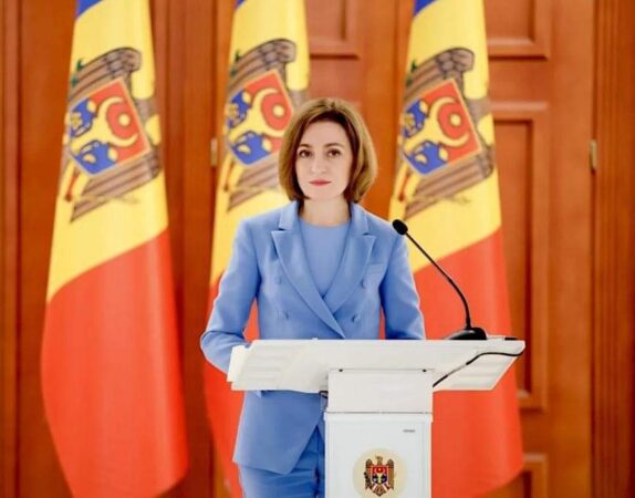  Maia Sandu a câștigat alegerile prezidențiale, marcând o etapă importantă în drumul Moldovei spre reforme și integrarea europeană. 