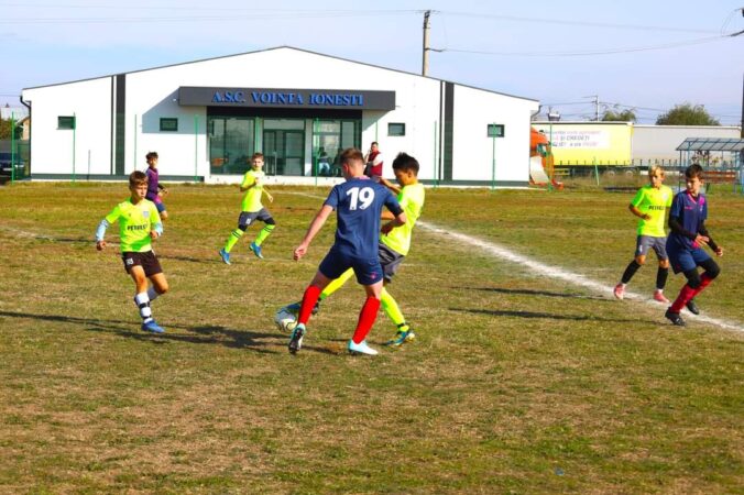 Comuna Petrești a fost gazda unei competiții deosebite – Turneul Zonal al Cupei Satelor, organizat la Ionești. Un adevărat festival fotbalistic