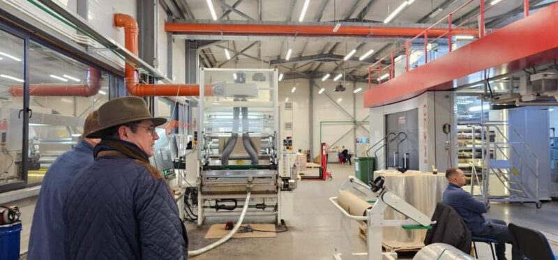 Primarul orașului Răcari, Marius Caravețeanu, subliniază importanța colaborării dintre agenții economici și administrația locală