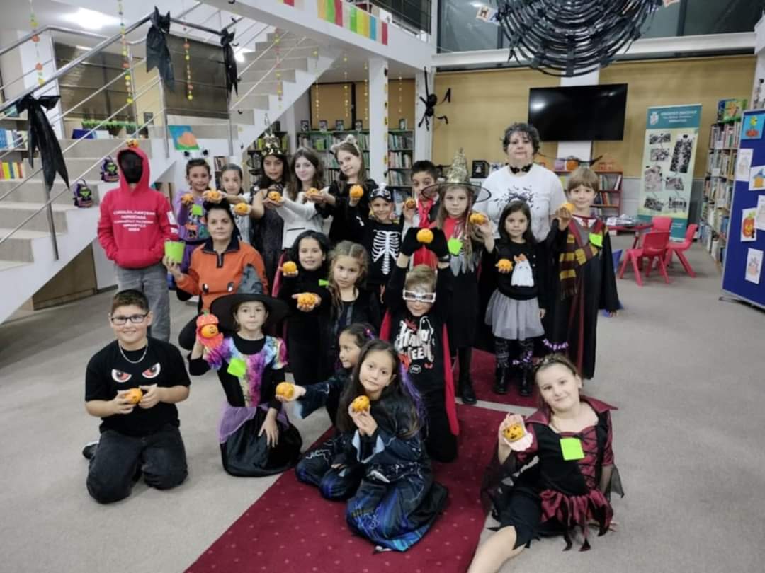 Filiala pentru copii a Bibliotecii Județene „I.H. Rădulescu” a devenit un loc de magie și mister, unde micii aventurieri au celebrat Halloween-ul într-un mod deosebit.