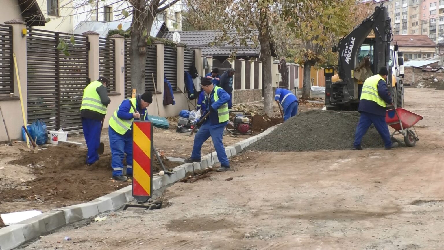 Strada Ion Luca Caragiale din Târgoviște beneficiază de lucrări extinse de modernizare, destinate să transforme această arteră a orașului.