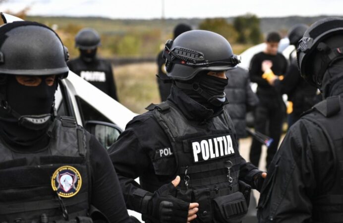 În noaptea de 4 spre 5 noiembrie 2024, un caz de furt cu un plan bine pus la punct a șocat comunitatea din comuna Pietroșița.