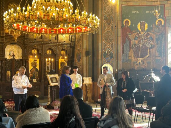 Prevenție prin educație la Gura Ocniței: Un pas important pentru siguranța tinerelor generații Parohia Gura Ocniței a găzduit un eveniment educațional dedicat tinerelor generații, având ca scop promovarea prevenirii prin educație.