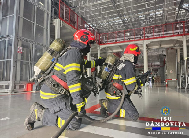 ISU Dâmbovița a desfășurat un exercițiu de pregătire în fața unui incendiu urmat de explozie la Ulmi Inspectoratul pentru Situații de Urgență (ISU) Basarab I al județului Dâmbovița a organizat un exercițiu complex în teren