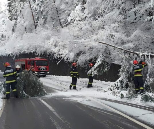 În urma avertizărilor meteorologice emise de ANM pentru mâine, 29 noiembrie, privind precipitațiile sub formă de ploaie