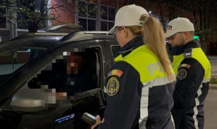 Polițiștii dâmbovițeni sub coordonarea unui procuror , au reținut un tânăr de 24 de ani din comuna Iedera, cercetat pentru infracțiunile