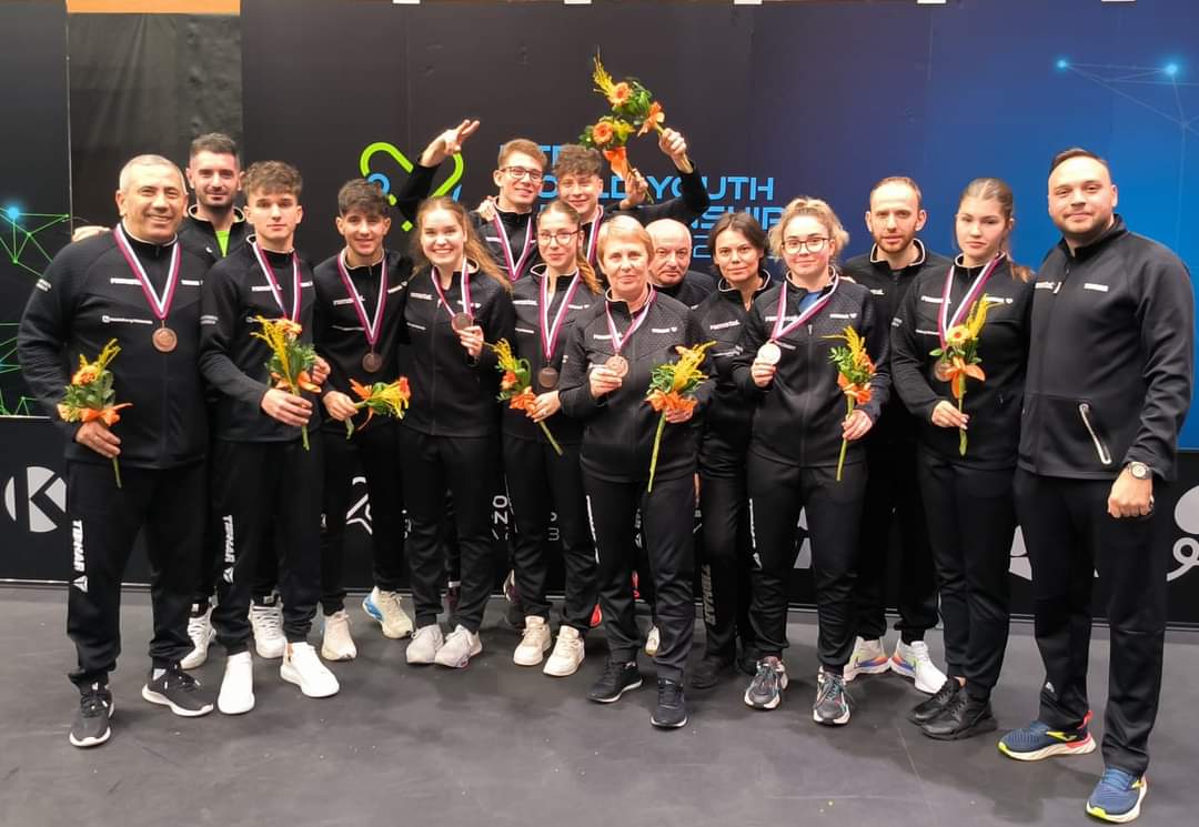 Echipa națională de tenis de masă a României este pregătită să facă valuri pe scena internațională, la Campionatul Mondial de Tenis de Masă