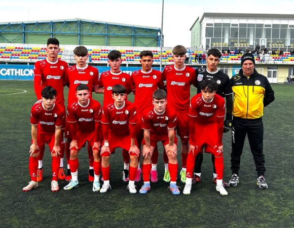 Echipa de fotbal U17 a Clubului Sportiv Școlar Târgoviște, pregătită cu dedicație de antrenorul Marian Neagu, face senzație în Campionatul Național!