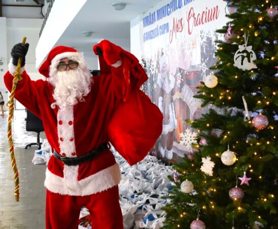 În acest an, tradiția de la Complexul Turistic de Natatie Târgoviște va atinge cote istorice! Ediția 2024 a Cupei Moș Crăciun promite