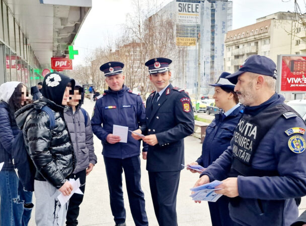 Pe  11 decembrie 2024, jandarmii, polițiștii și pompierii din Dâmbovița au desfășurat o acțiune informativ-preventivă în municipiul Târgoviște