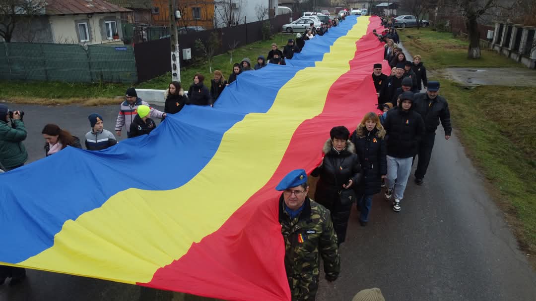 Ieri, 22 decembrie 2024, Ghimpați a găzduit un eveniment plin de emoție și semnificație - Marșul Tricolorului, un omagiu adus eroilor parașutiști din Armata Română.