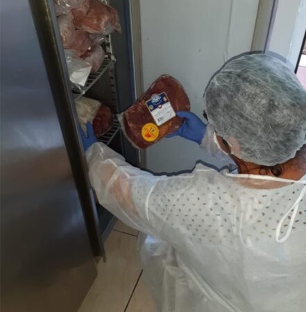  În pragul sărbătorilor de iarnă, Autoritatea Națională Sanitară Veterinară și pentru Siguranța Alimentelor (ANSVSA) îndeamnă cetățenii