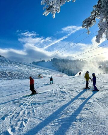 Ministerul Turismului din România îți oferă o oportunitate unică de a descoperi cele mai bune destinații pentru sporturi de iarnă din țară!