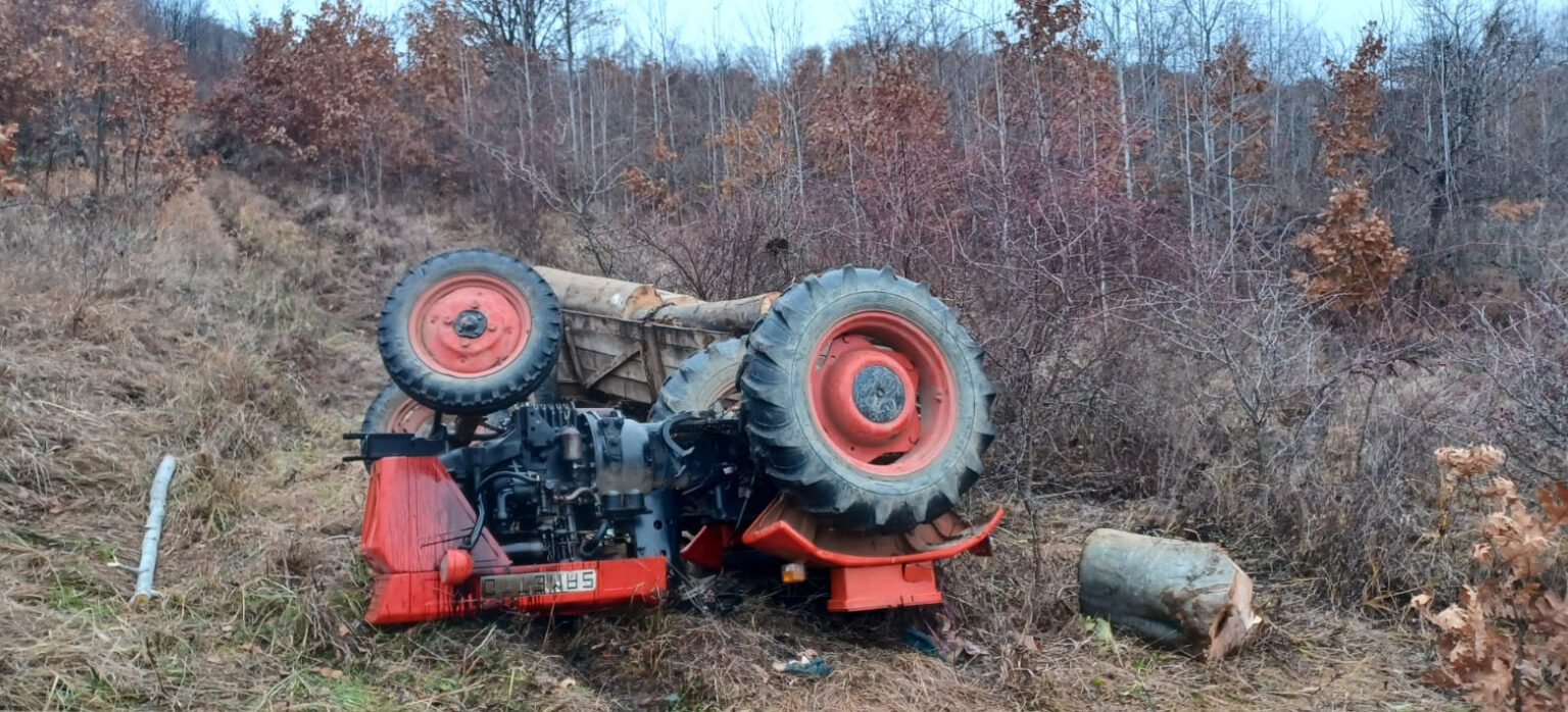Ieri,  în jurul orei 10:15, echipajele Inspectoratului pentru Situații de Urgență „Basarab I” Dâmbovița au fost alertate pentru o misiune de salvare extrem de complexă