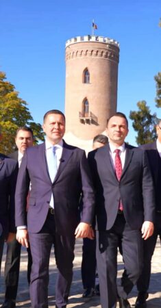 Primarul Daniel Cristian Stan mulțumește târgoviștenilor pentru încredere acordată la alegerile parlamentare În urma unui scrutin în care cetățenii din Târgoviște au demonstrat un angajament puternic față de valorile fundamentale ale comunității